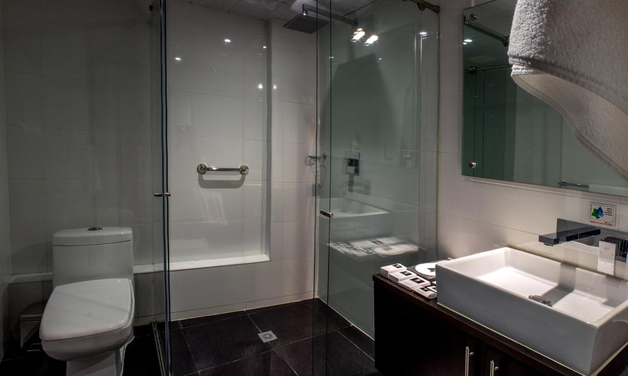 נייבה Hotel Metropolitano מראה חיצוני תמונה